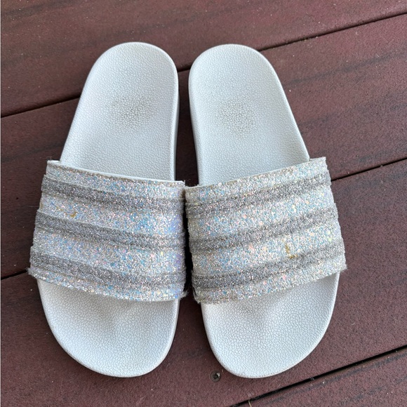 ADIDAS "Adilette" White Glittery Stripe Slip On Slide Sandal - Picture 2 of 5